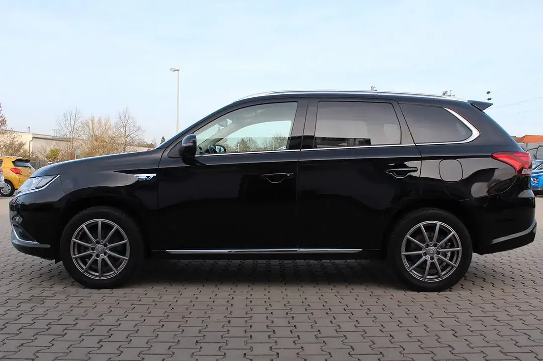 Mitsubishi Outlander 2.4 PHEV 4WD - Thumbnail 9