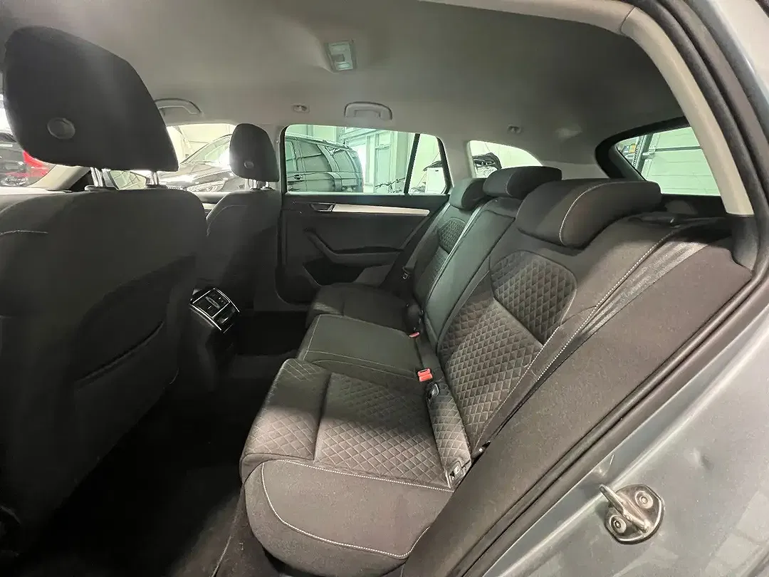 Skoda Superb 2.0 TDI Combi - Thumbnail 7