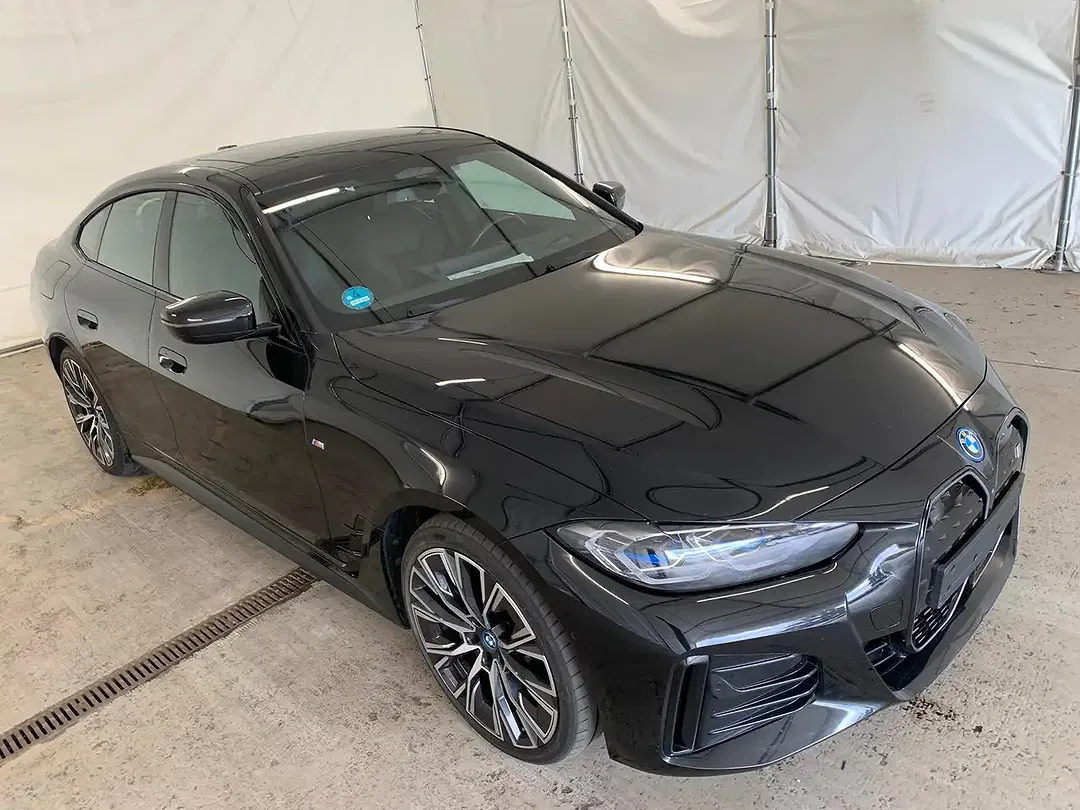BMW i4 M Sport - Thumbnail 2
