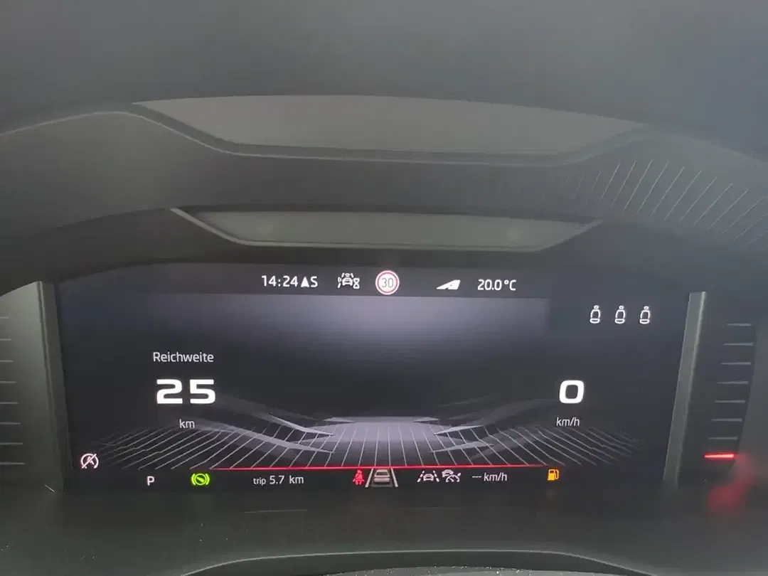 Skoda Karoq 1.5 TSI DSG Sportline - Thumbnail 13