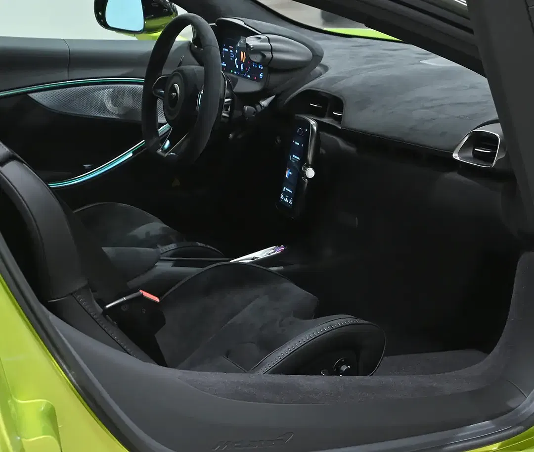 McLaren Artura Performance - Thumbnail 4
