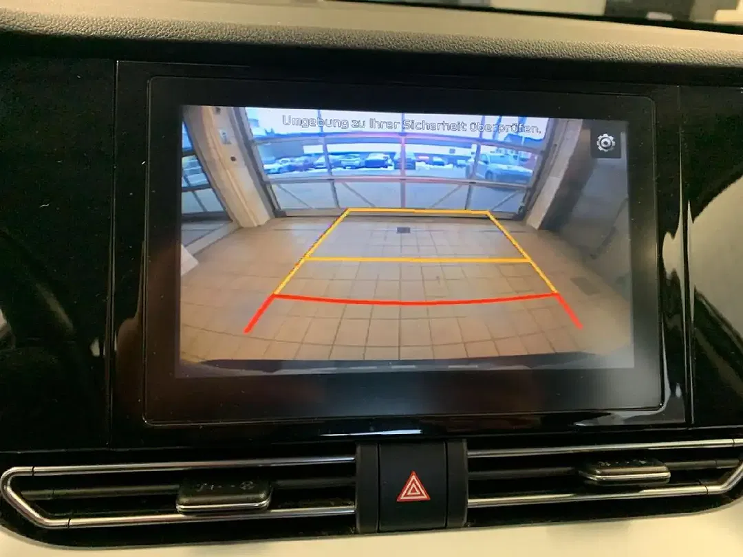 Kia Niro Vision - Thumbnail 10