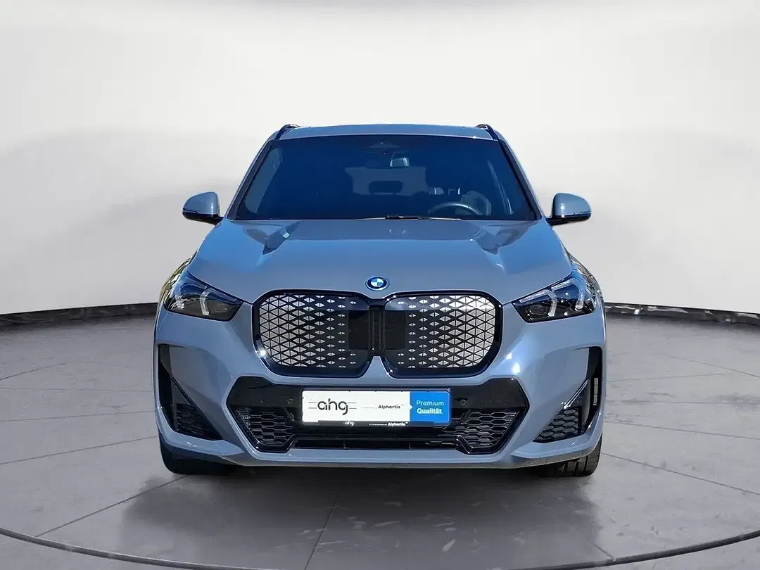 BMW iX1 xDrive - Thumbnail 7
