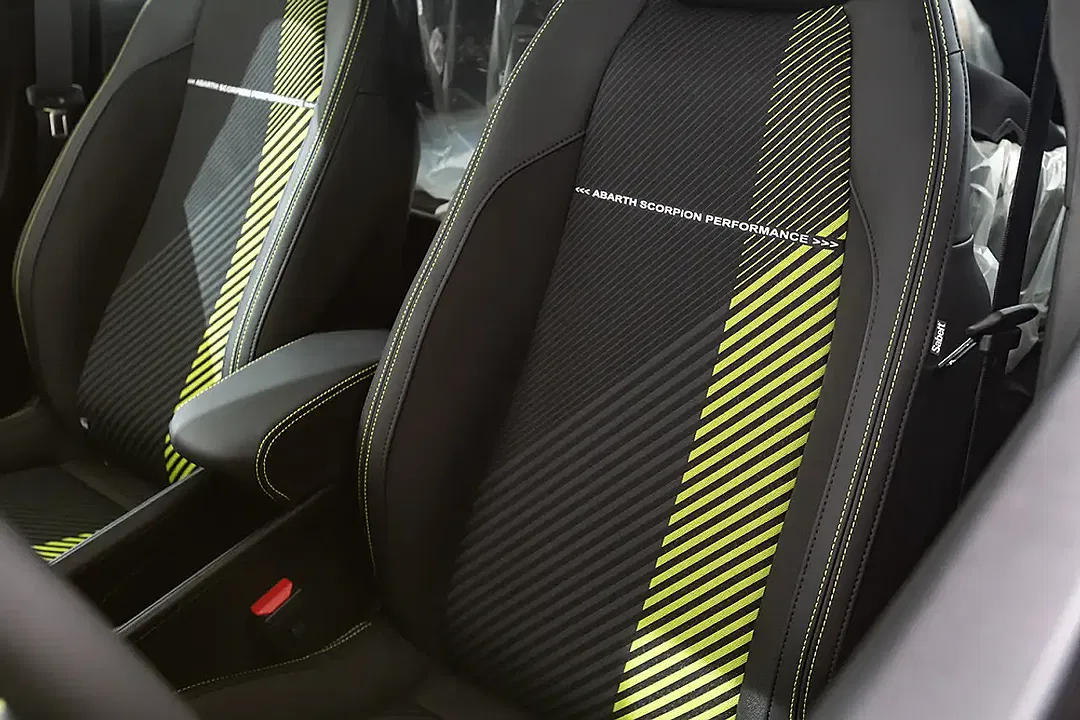 Abarth 600e Turismo - foto 13