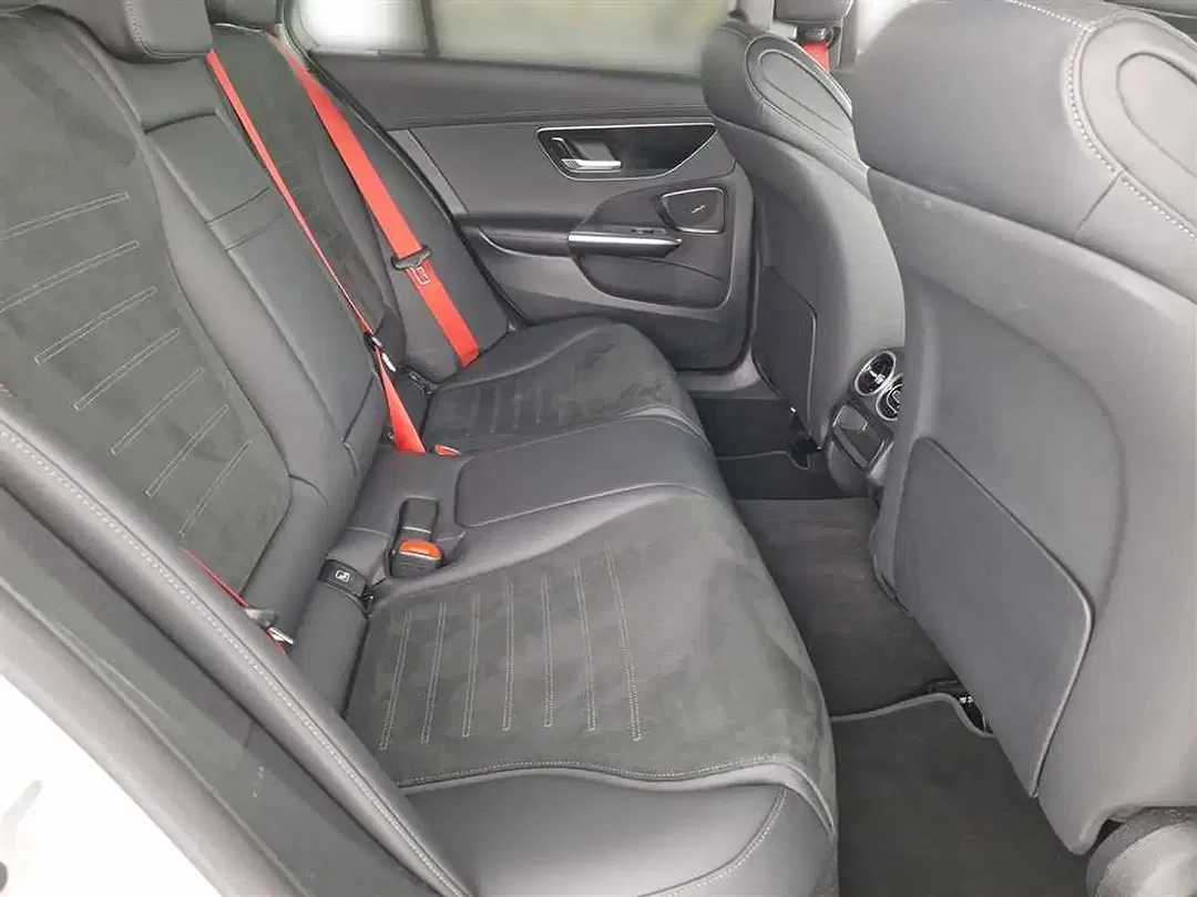 Mercedes-Benz C 300 9G-TRONIC AMG Line - Thumbnail 22
