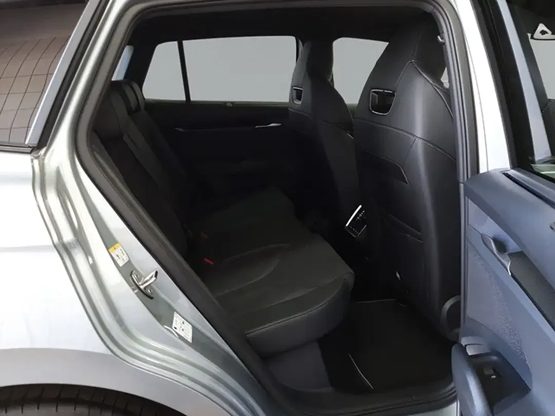 Skoda Enyaq 85x Sportline - Thumbnail 8