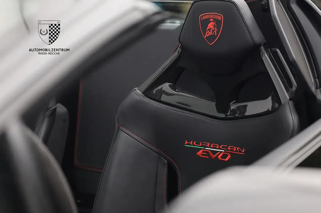 Lamborghini Huracán EVO Spyder - Thumbnail 12