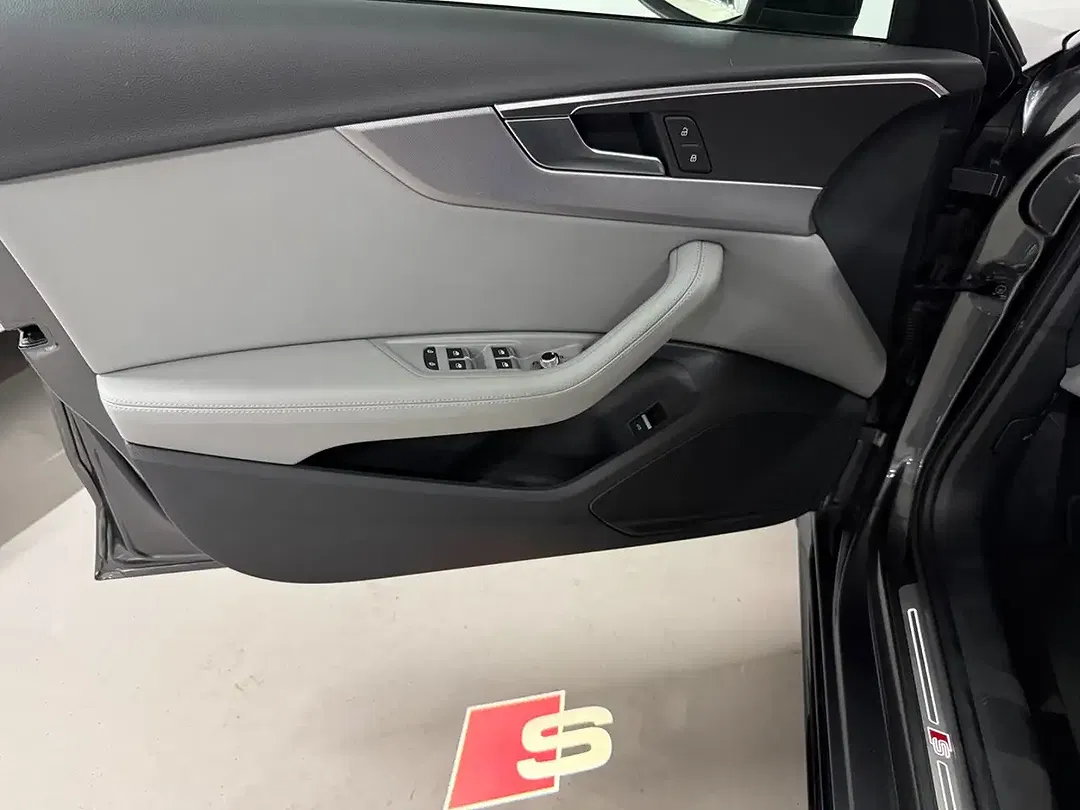 Audi A4 40 TDI Avant S line - Thumbnail 12