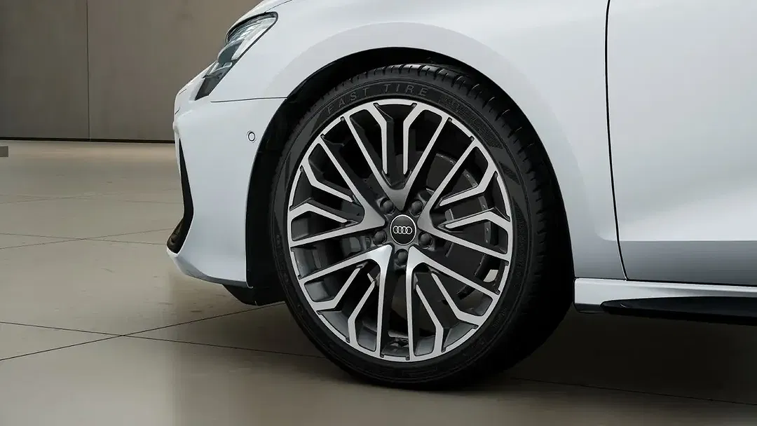 Audi A3 TFSI S tronic S line - Thumbnail 5