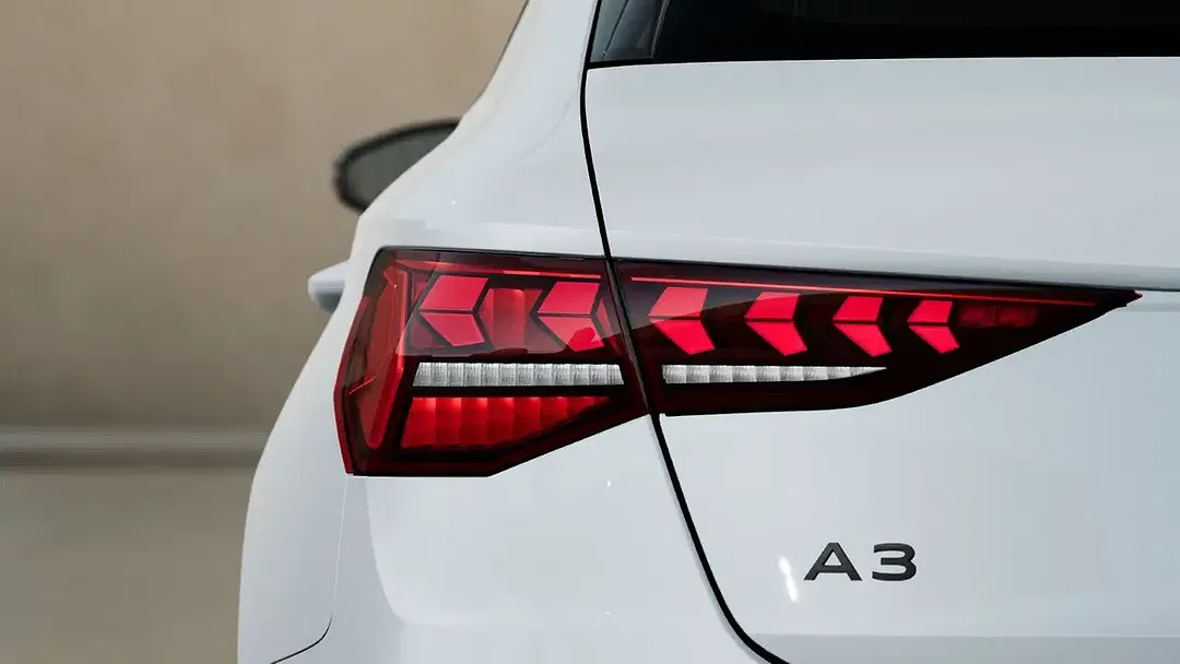 Audi A3 TFSI S tronic S line - Thumbnail 6