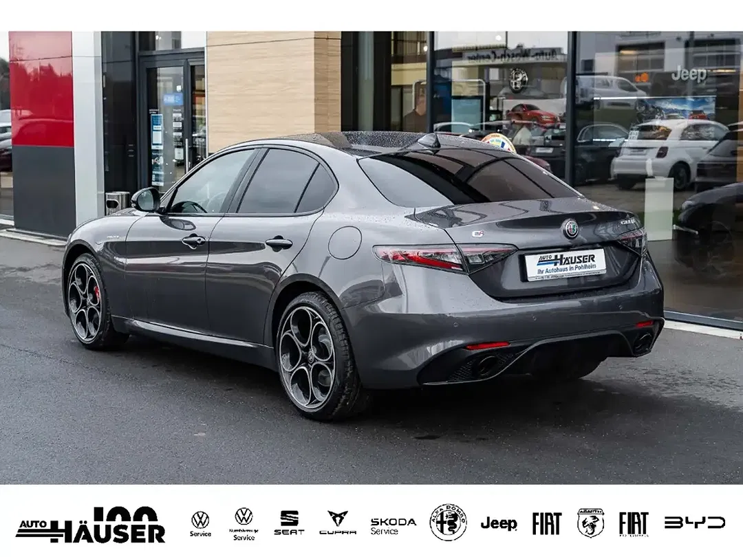 Alfa Romeo Giulia 2.0 Turbo Q4 Veloce Premium - Thumbnail 3