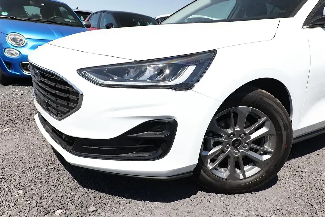 Ford Focus Titanium X - Thumbnail 5