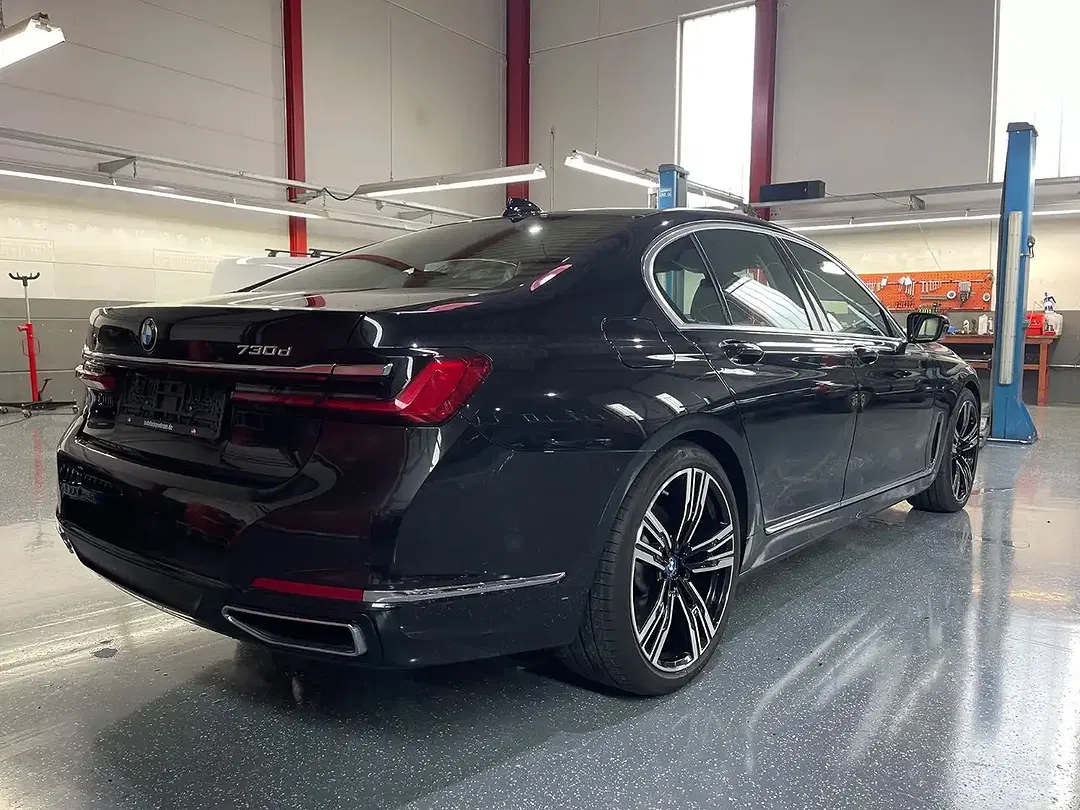 BMW 730 - Thumbnail 4