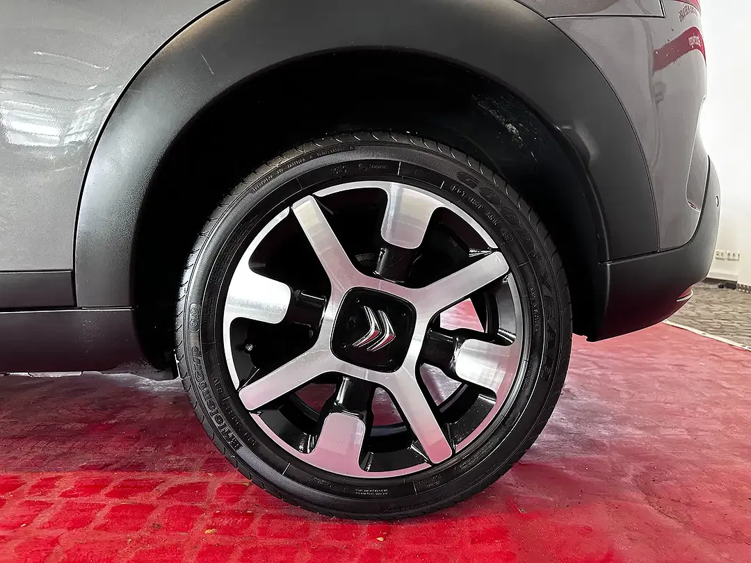 Citroen C4 Cactus - Thumbnail 4