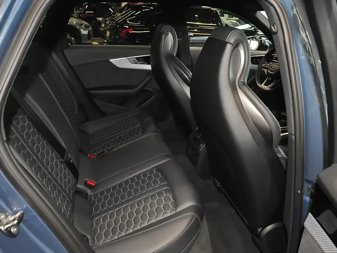Audi RS4 tiptronic quattro Avant - Thumbnail 9