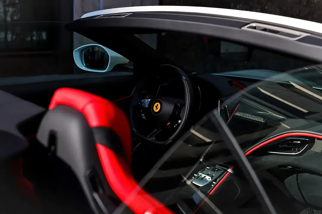 Ferrari Roma Spider - foto 15