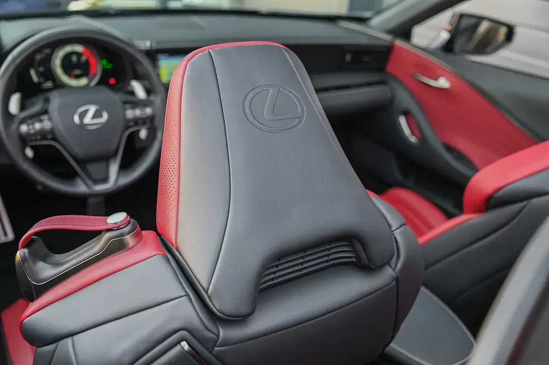 Lexus LC 500 Cabriolet - Thumbnail 17