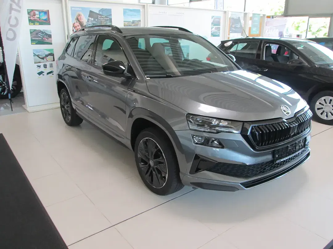 Skoda Karoq Sportline - Thumbnail 3