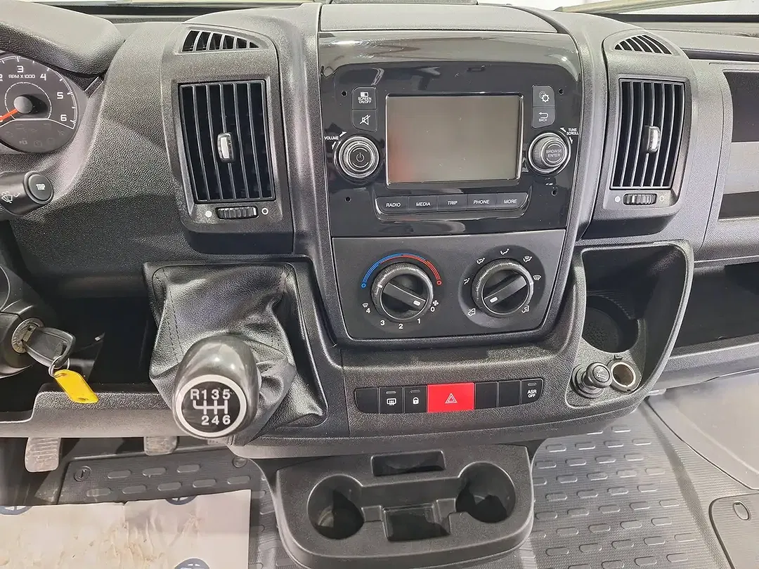 Peugeot Boxer - foto 15