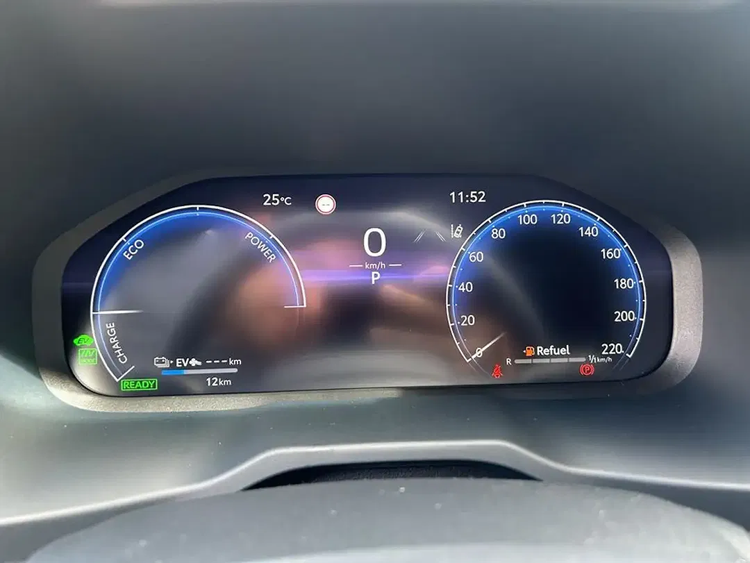 Toyota RAV 4 PHEV 4x4 Style - Thumbnail 12