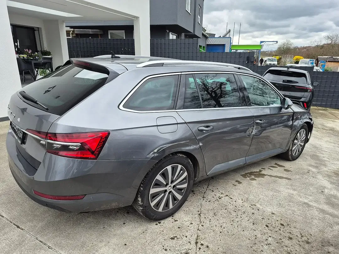 Skoda Superb AUT Combi Style - Thumbnail 10