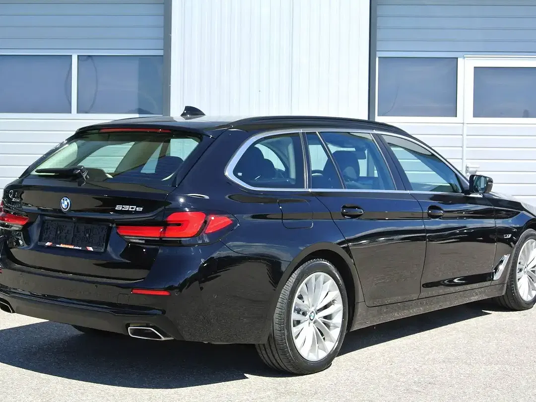 BMW 530 AUT xDrive Touring - Thumbnail 4