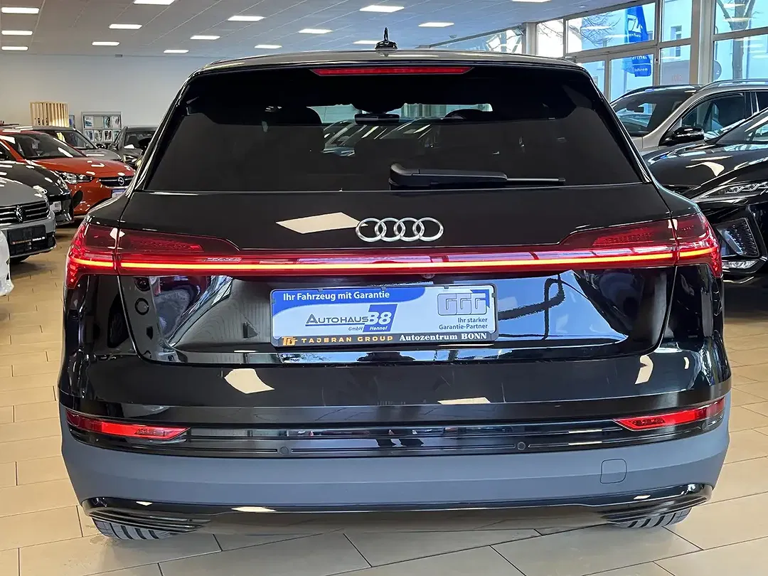 Audi e-tron - Thumbnail 5