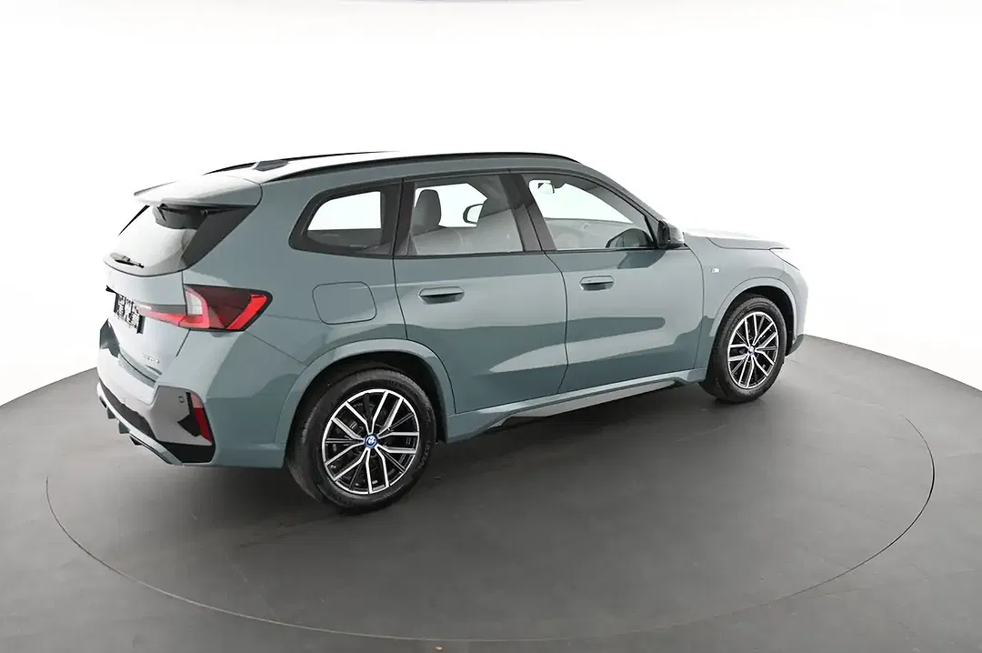 BMW X1 1.5 xDrive M Sport - Thumbnail 4
