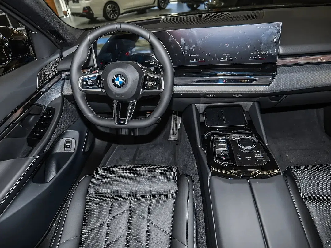 BMW 540 xDrive Touring M Sport Pro - Thumbnail 14