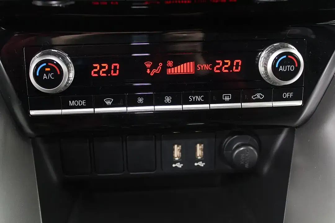 Mitsubishi Eclipse Cross PHEV 4WD - Thumbnail 11