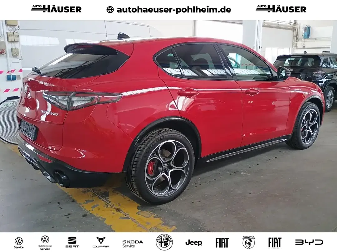 Alfa Romeo Stelvio 2.0 Turbo Q4 Veloce - Thumbnail 4