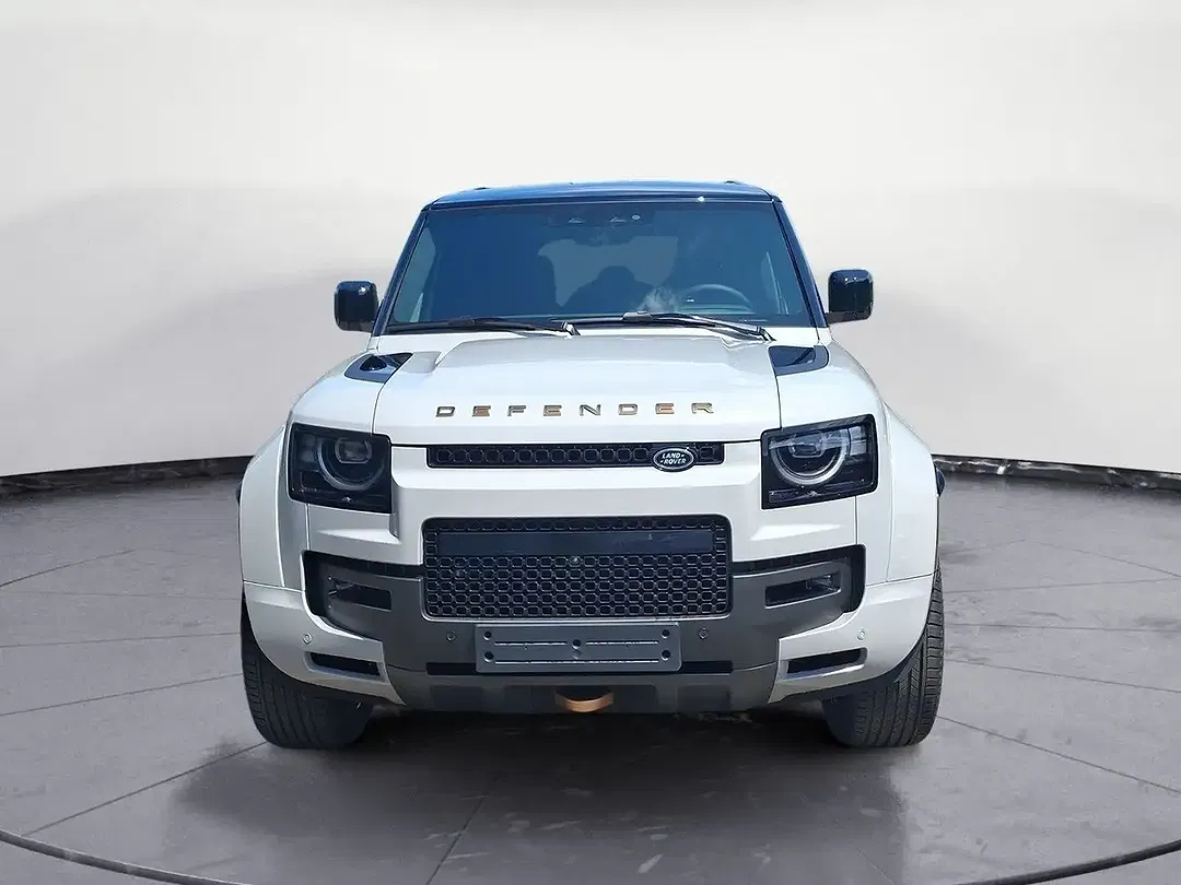 Land Rover Defender P635 OCTA 110 - Thumbnail 6