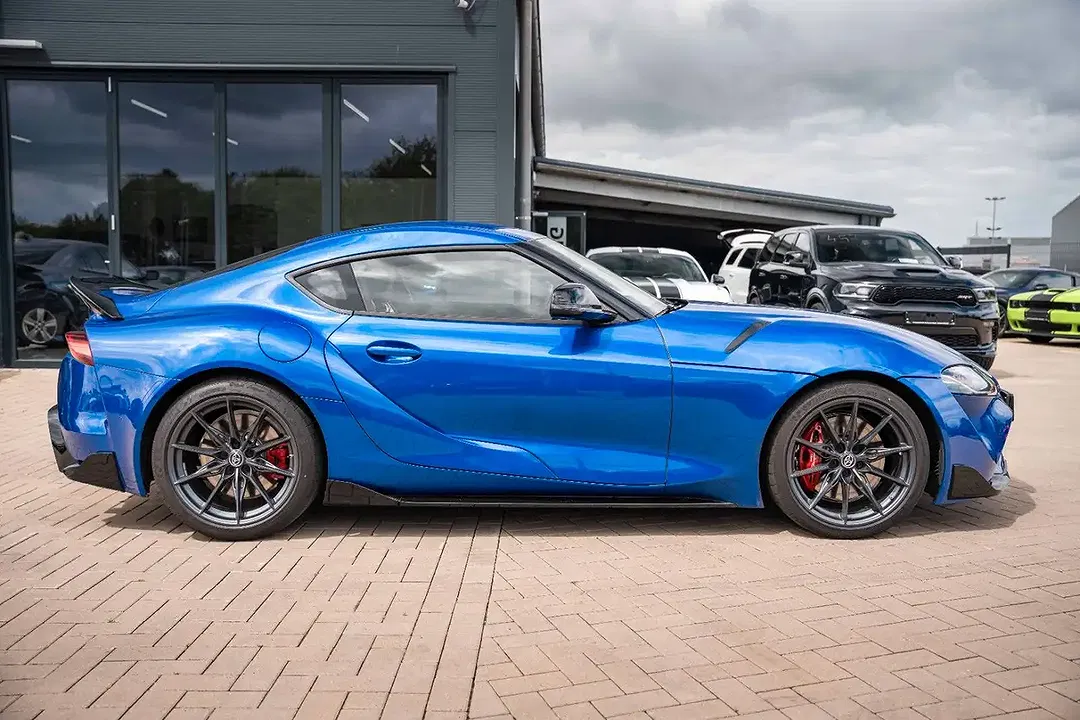 Toyota Supra - Thumbnail 12