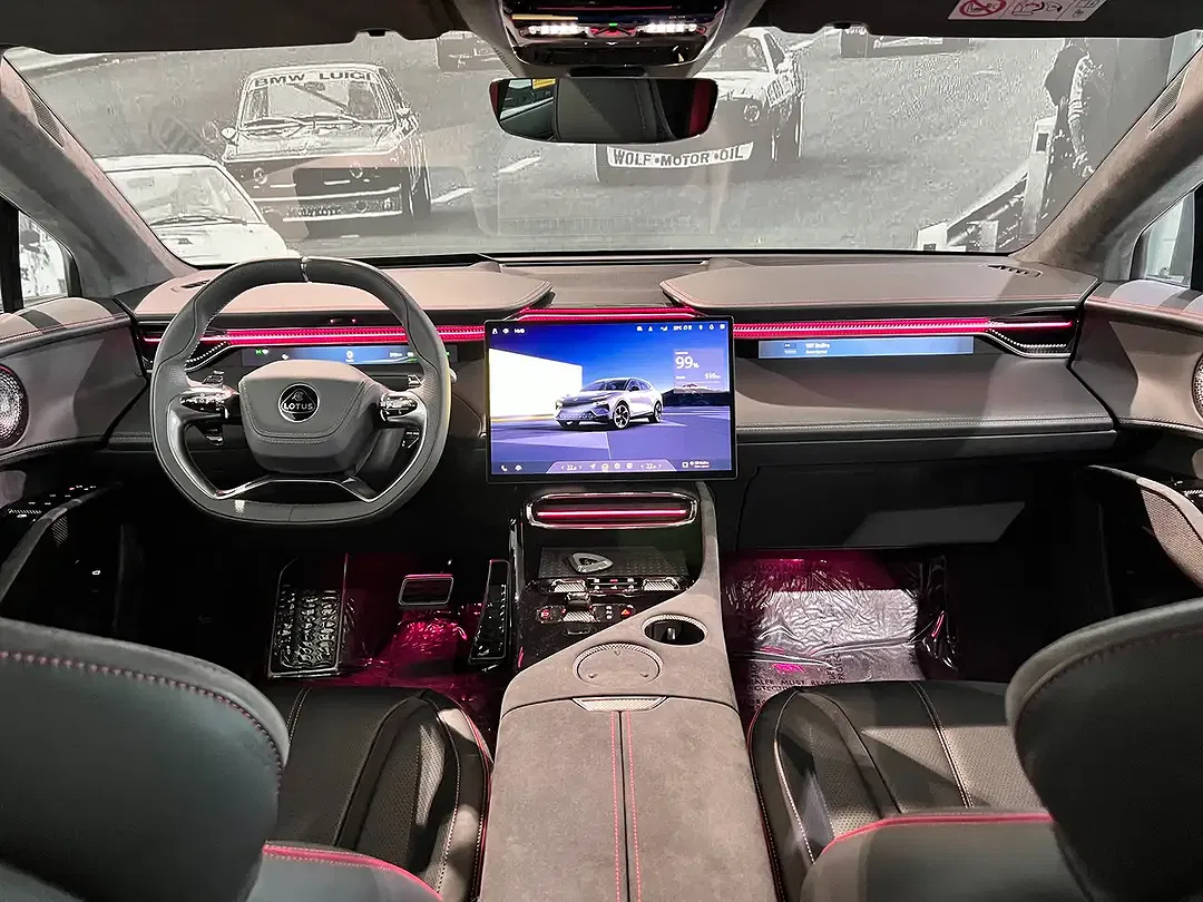Lotus Eletre 4x4 EDS S - foto 15