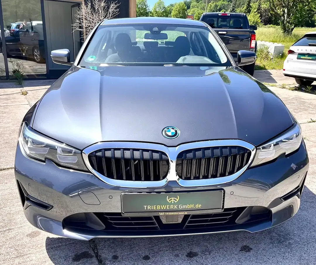 BMW 320 Hybrid - Thumbnail 2