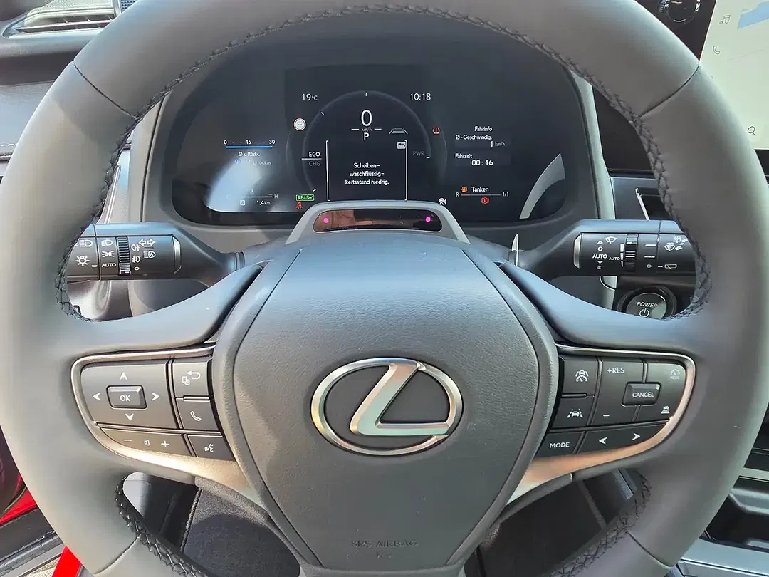 Lexus UX 300h F SPORT Design - Thumbnail 11