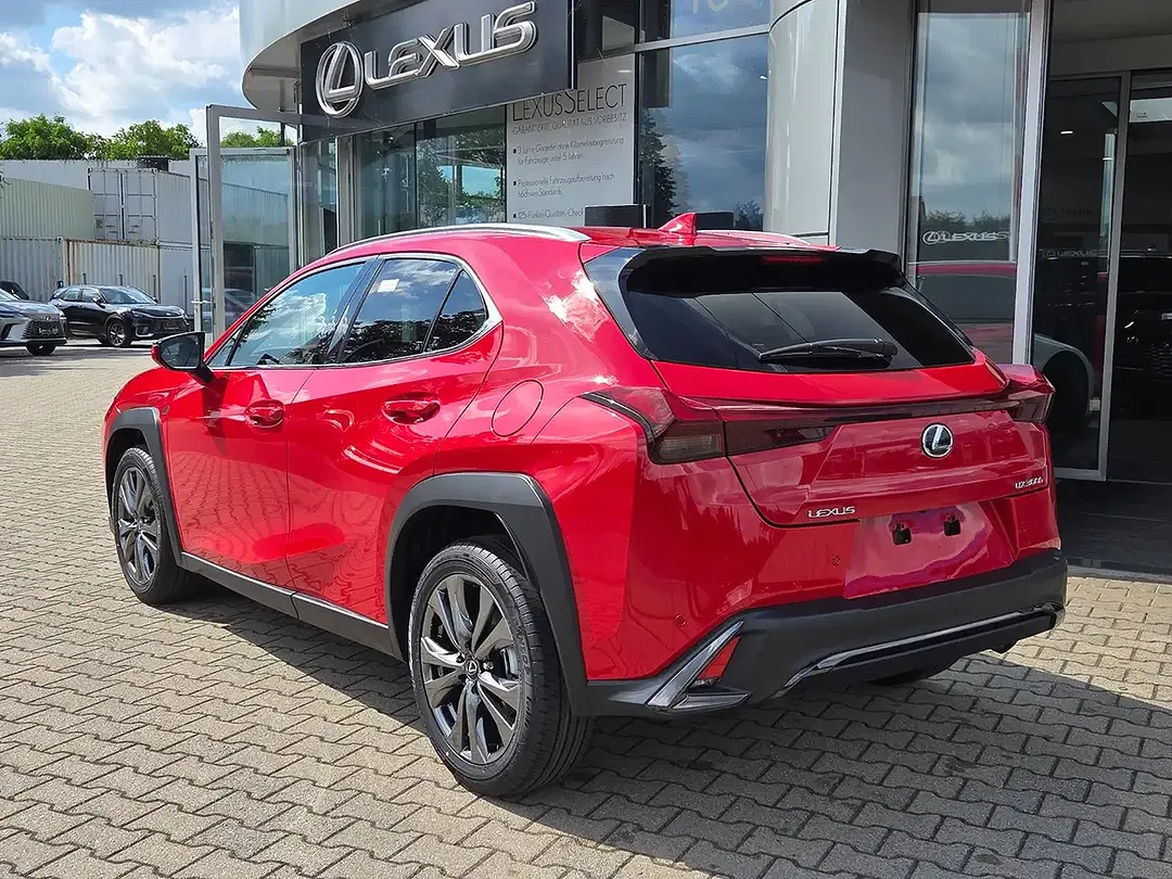 Lexus UX 300h F SPORT Design - Thumbnail 5