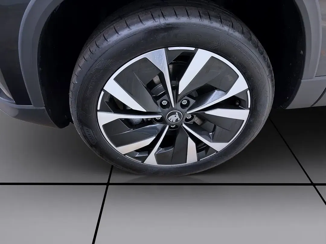 Skoda Karoq Tour - Thumbnail 9