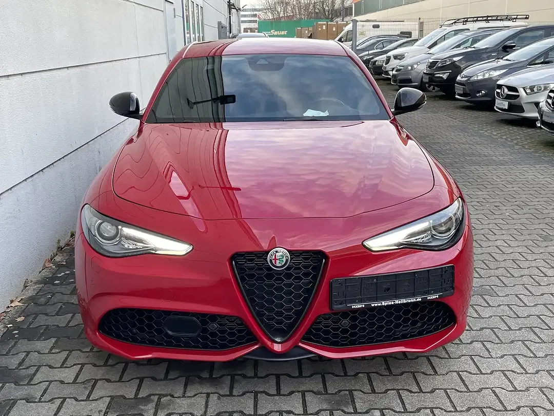Alfa Romeo Giulia 2.2 JTDM Q4 Veloce - Thumbnail 4