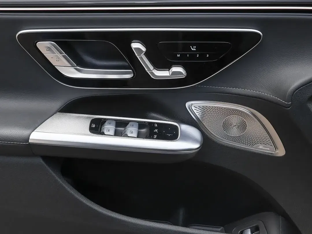 Mercedes-Benz EQE 350 Burmester - Thumbnail 16