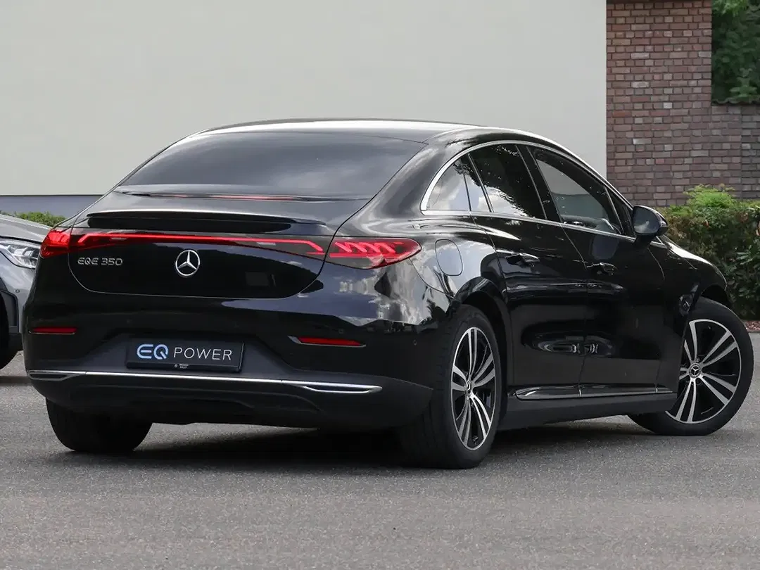Mercedes-Benz EQE 350 Burmester - Thumbnail 2