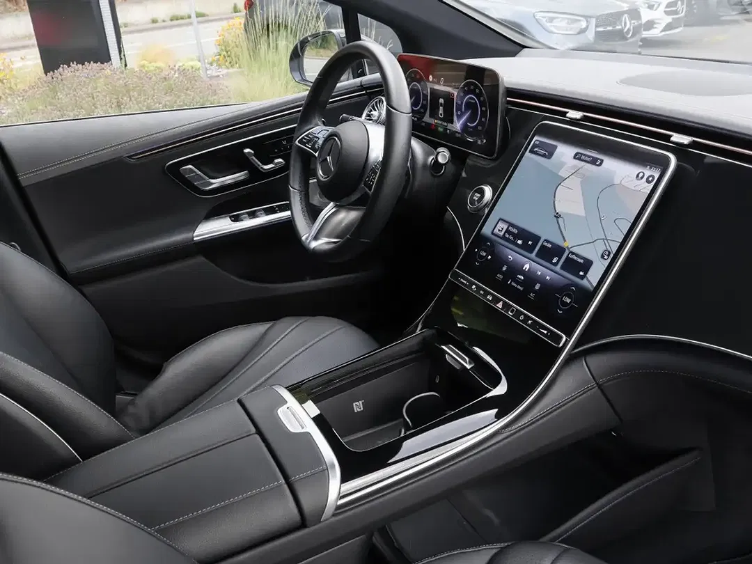 Mercedes-Benz EQE 350 Burmester - Thumbnail 3