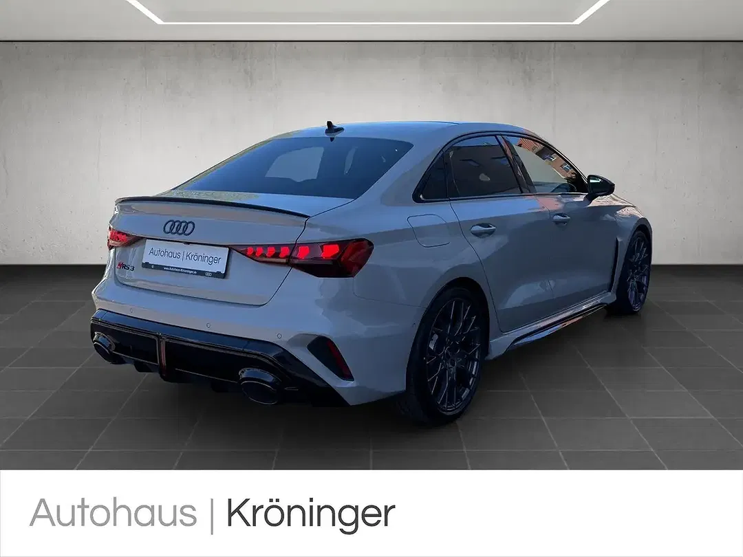 Audi RS3 2.5 TFSI quattro RS - foto 2