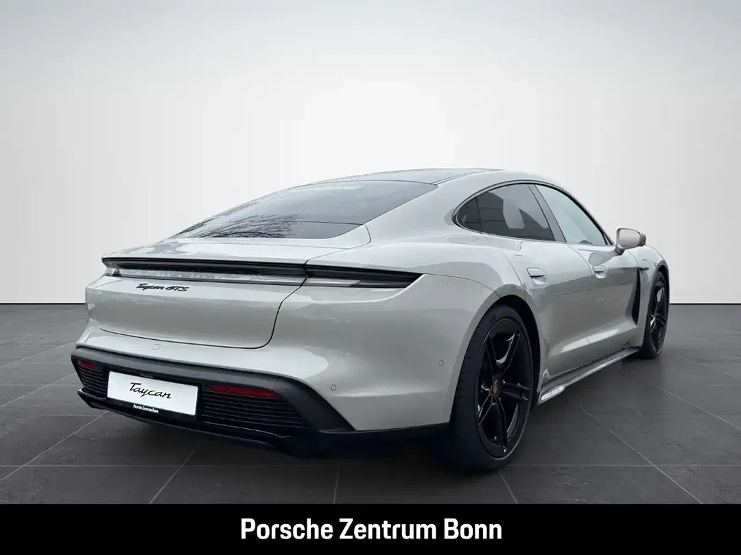 Porsche Taycan GTS - Thumbnail 5
