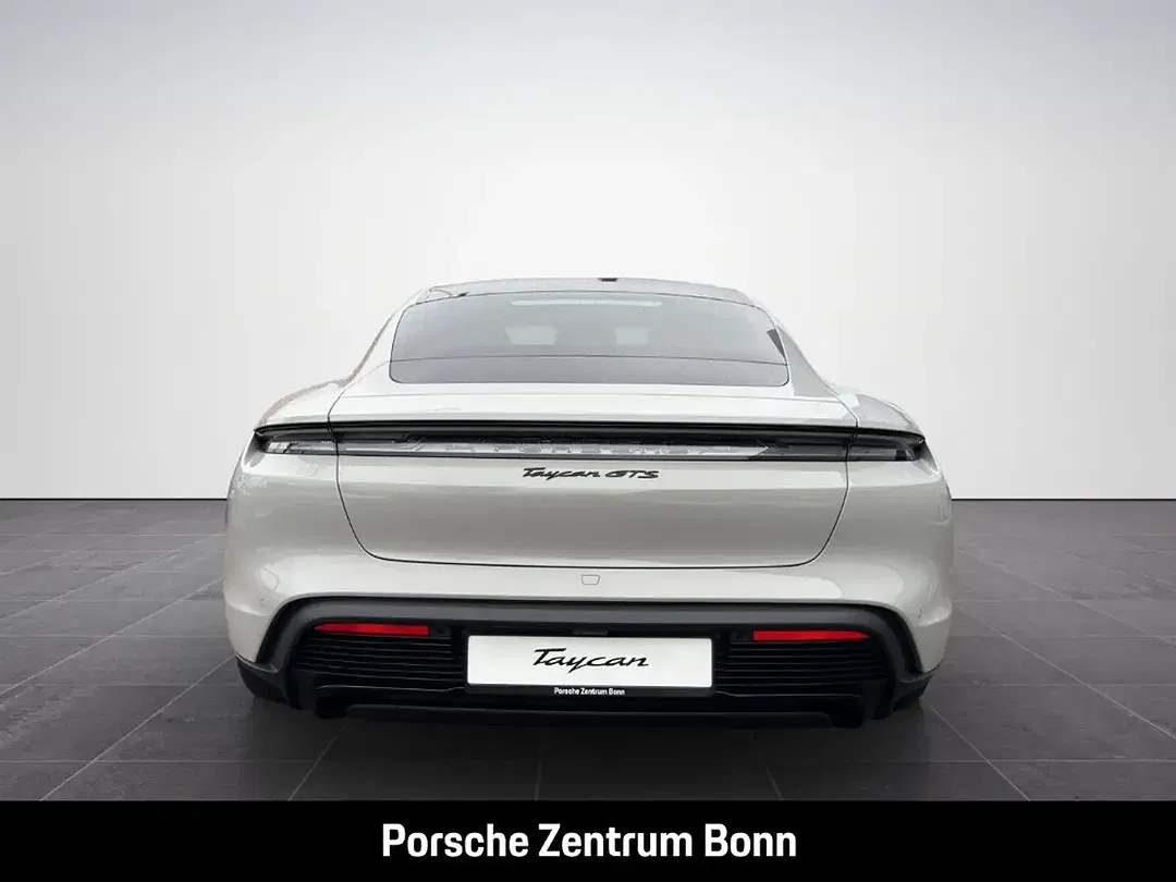 Porsche Taycan GTS - Thumbnail 6