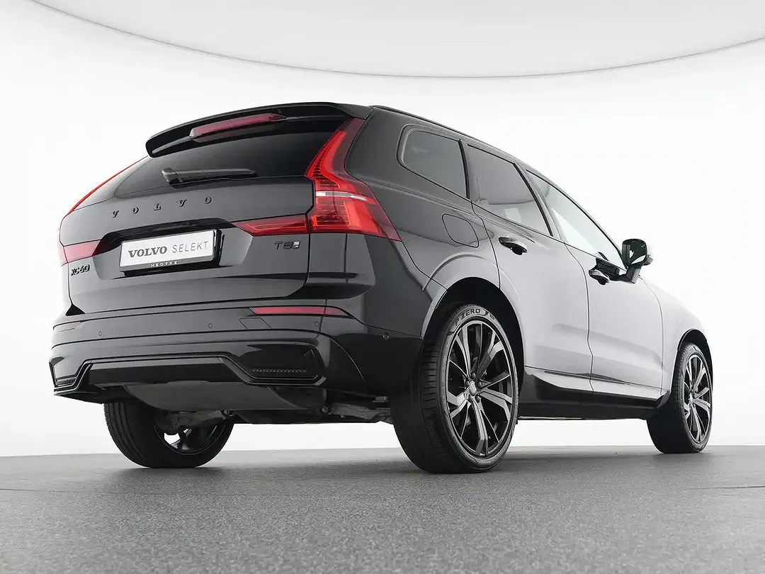 Volvo XC60 T8 PHEV Hybrid AWD Plus Black Edition - Thumbnail 8