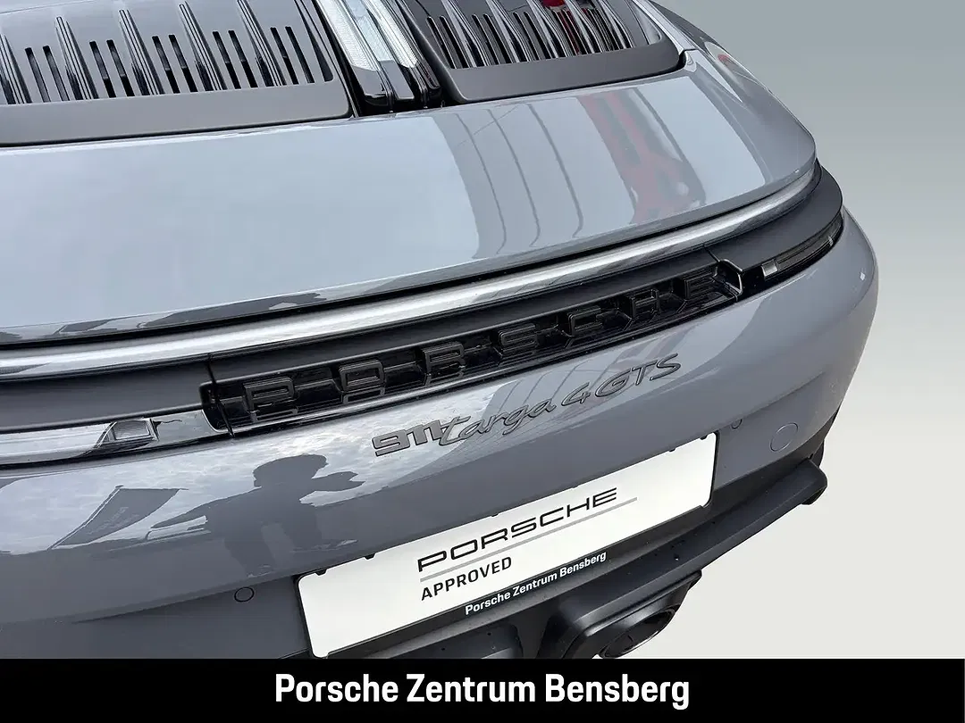 Porsche 992 Targa 4 GTS - Thumbnail 11