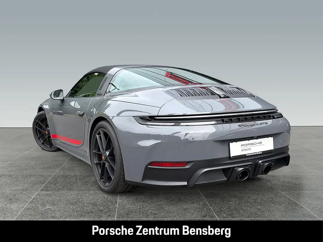 Porsche 992 Targa 4 GTS - Thumbnail 3
