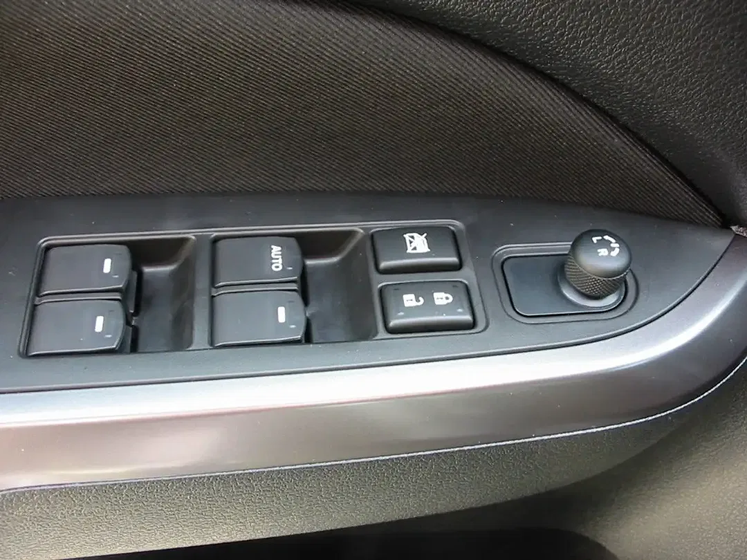 Suzuki Vitara Hybrid Turbo AllGrip - Thumbnail 12