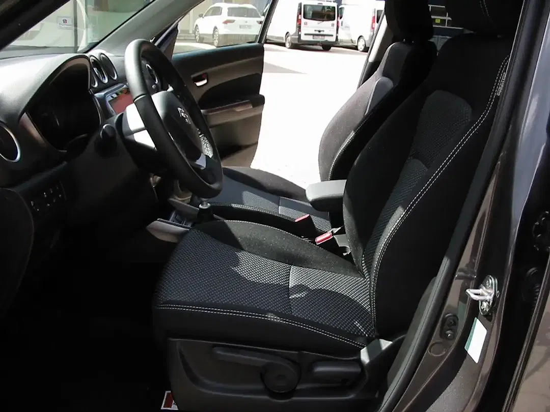 Suzuki Vitara Hybrid Turbo AllGrip - Thumbnail 21